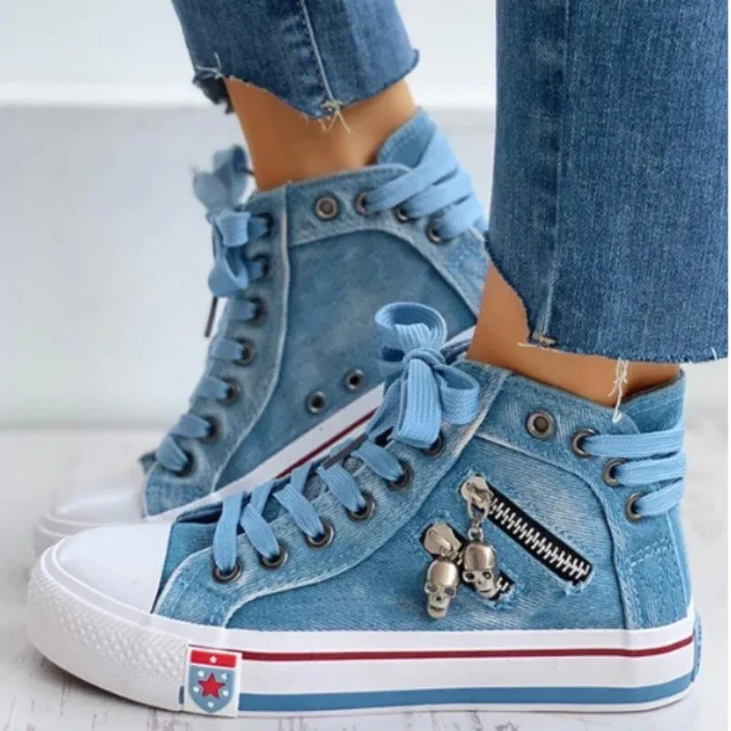 2024 Diseñador de gran tamaño de tamaño y otoñal Denim High Top Canvas para telas para estudiantes para mujeres zapatos planos d