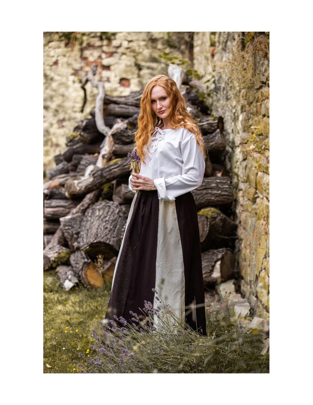 Blusa medieval modelo Tilda, color blanco