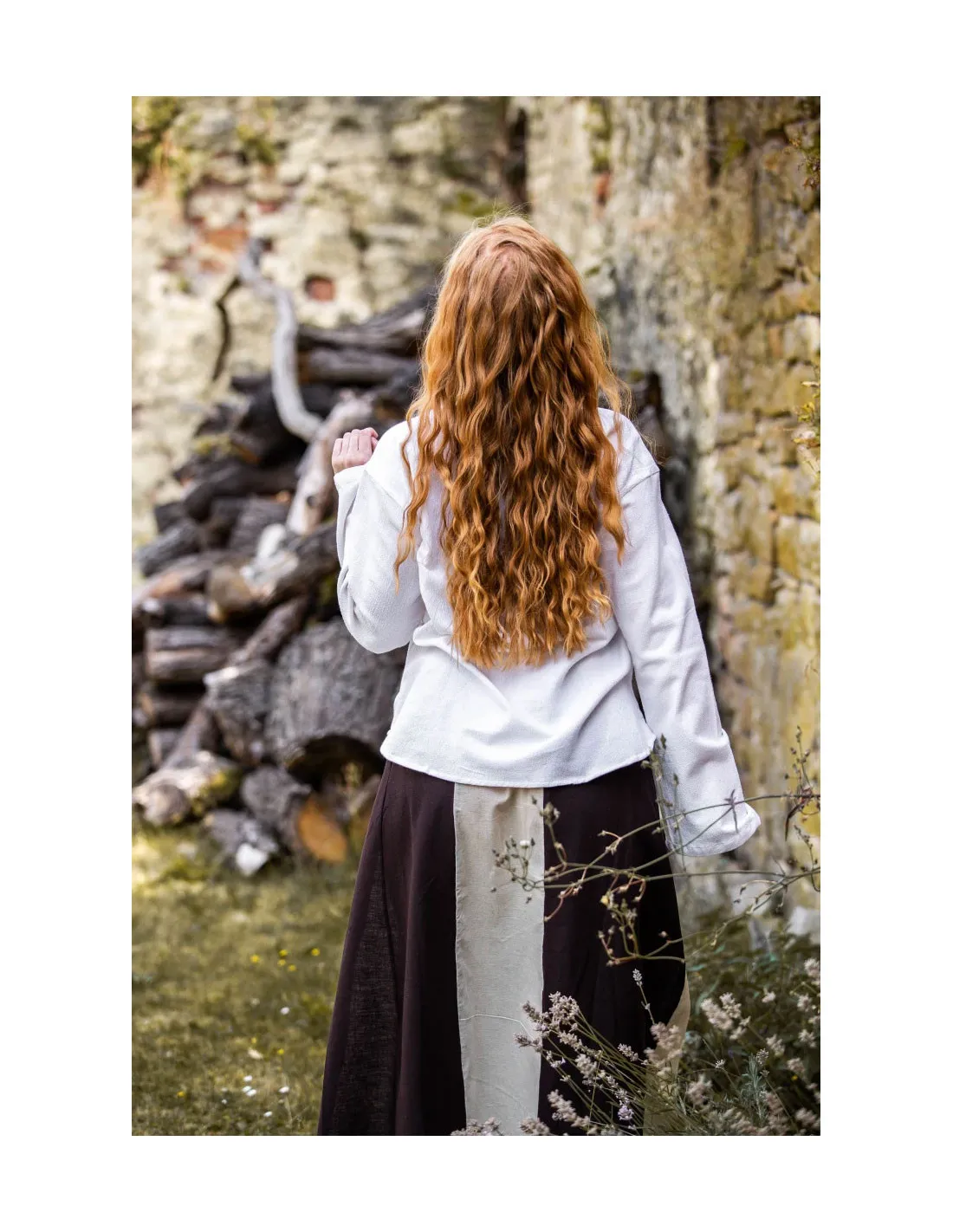 Blusa medieval modelo Tilda, color blanco