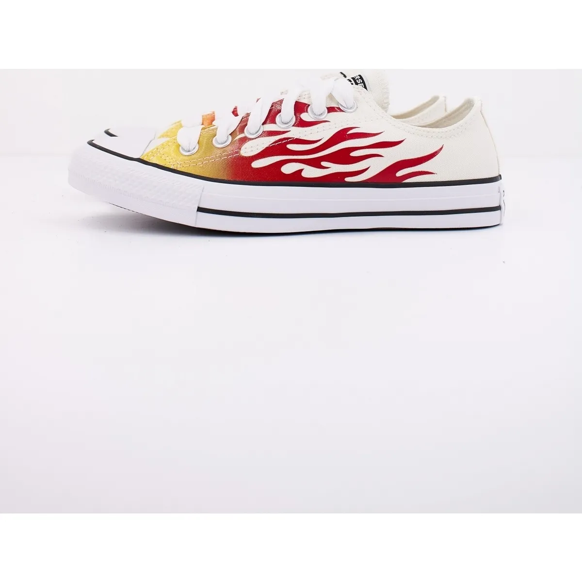 CHUCK TAYLOR ALL STAR FAMES
