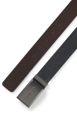 Cinturón reversible de piel italiana con una hebilla con placa