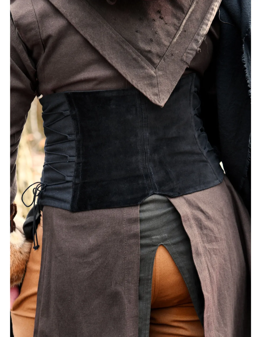 Corpiño medieval en terciopelo Anik negro