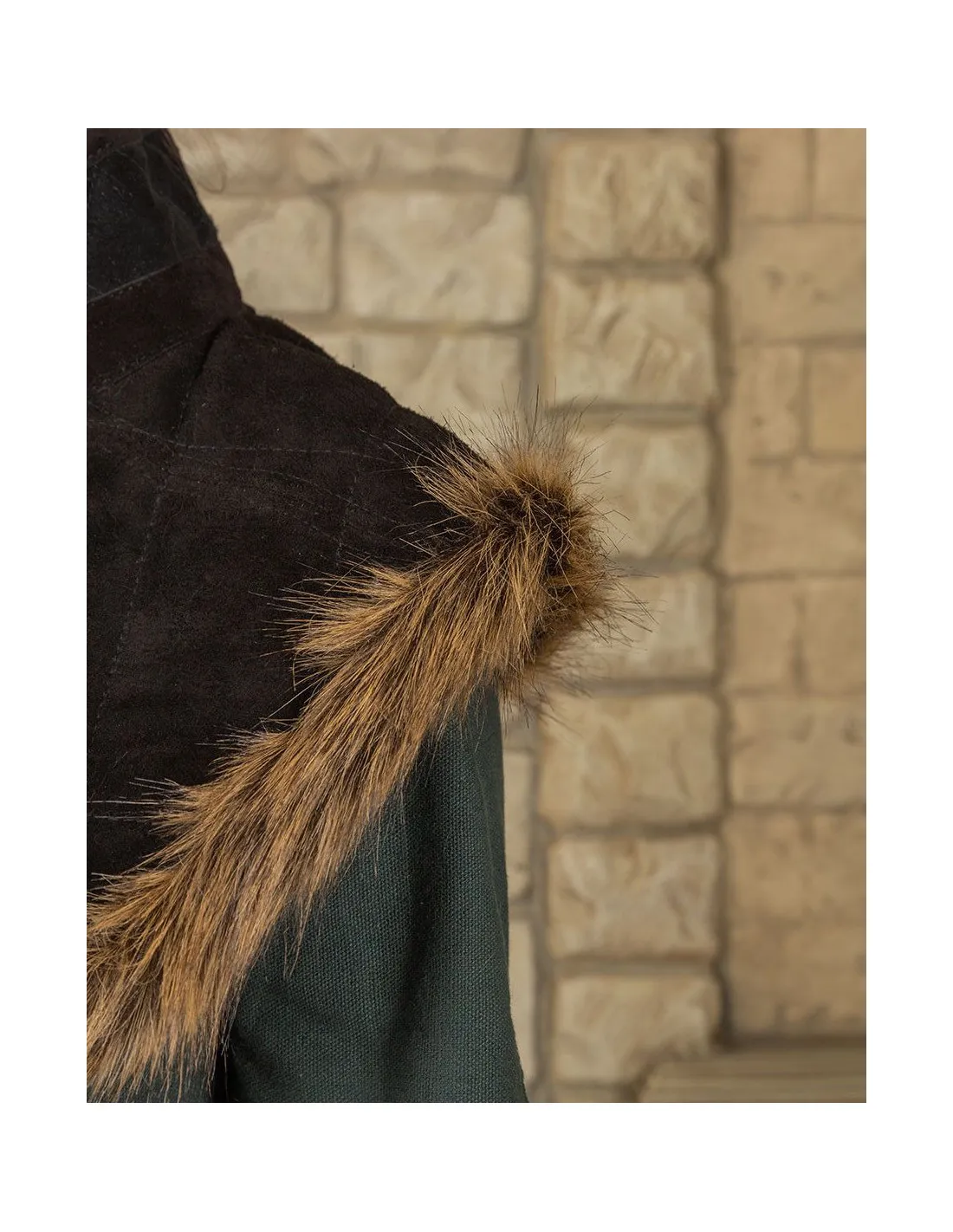 GORJAL MEDIEVAL NIMUE EN ANTE  NEGRO