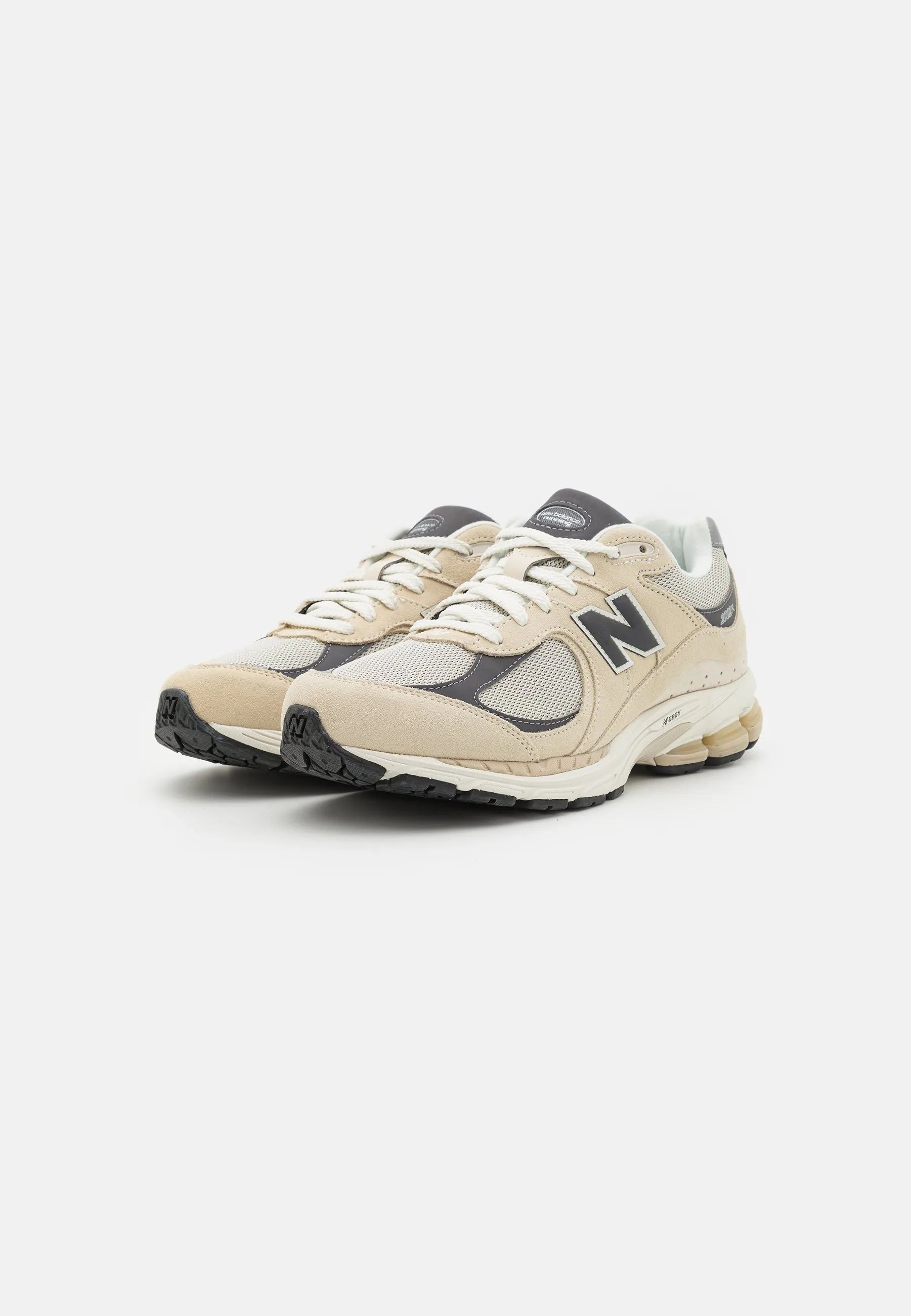 M2002 UNISEX  ZAPATILLAS