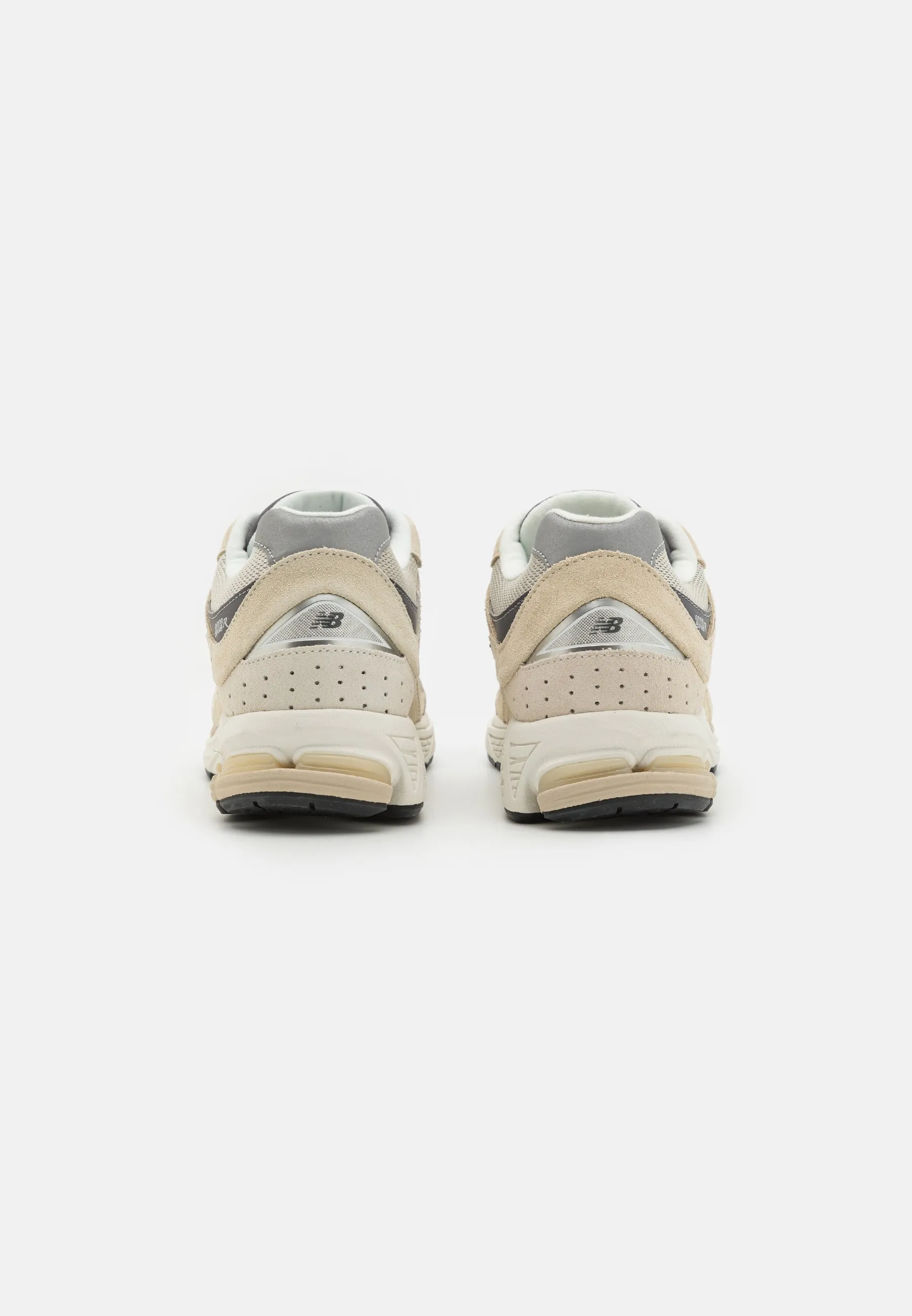 M2002 UNISEX  ZAPATILLAS