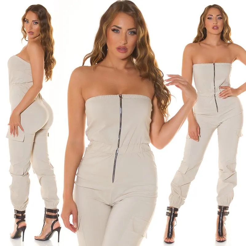 Mono estilo cargo y bandeau beige