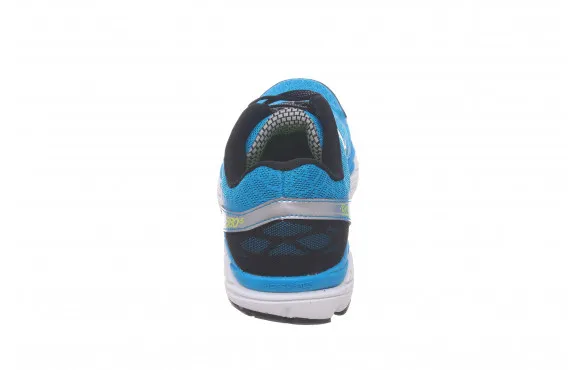 NEW BALANCE M880v5