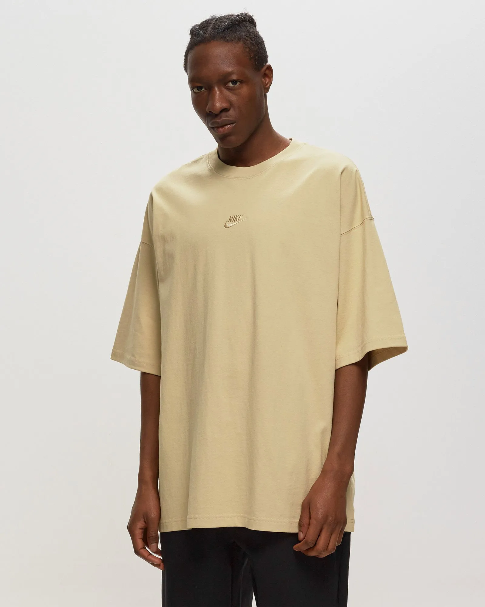 Nike Premium Essentials Oversized Tee