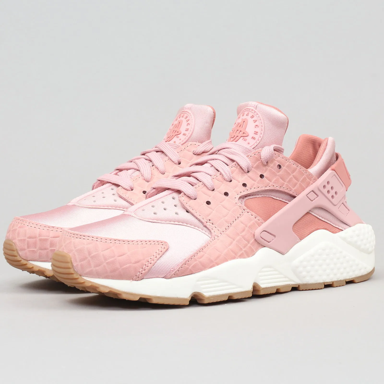 Nike WMNS Air Huarache Run Premium