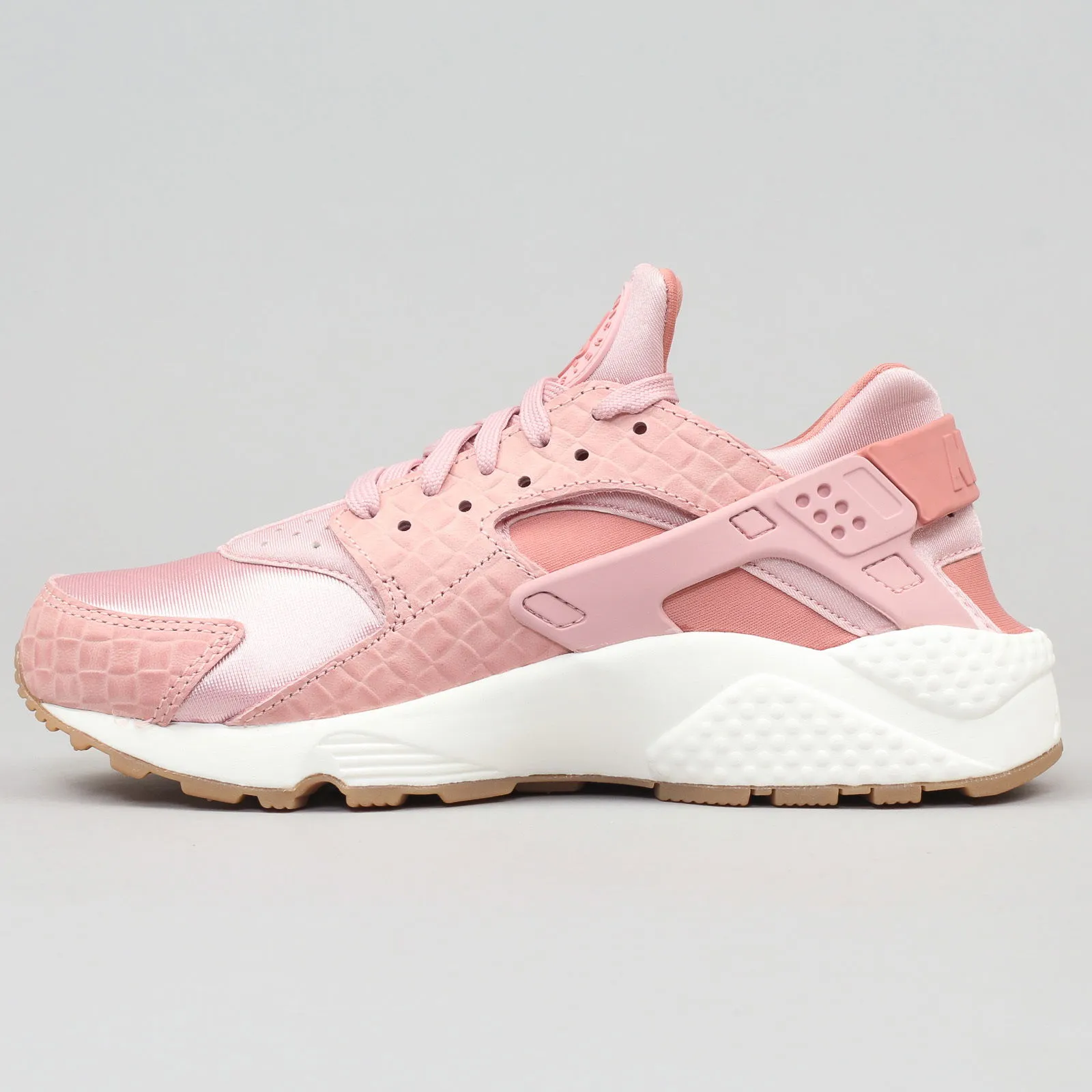 Nike WMNS Air Huarache Run Premium