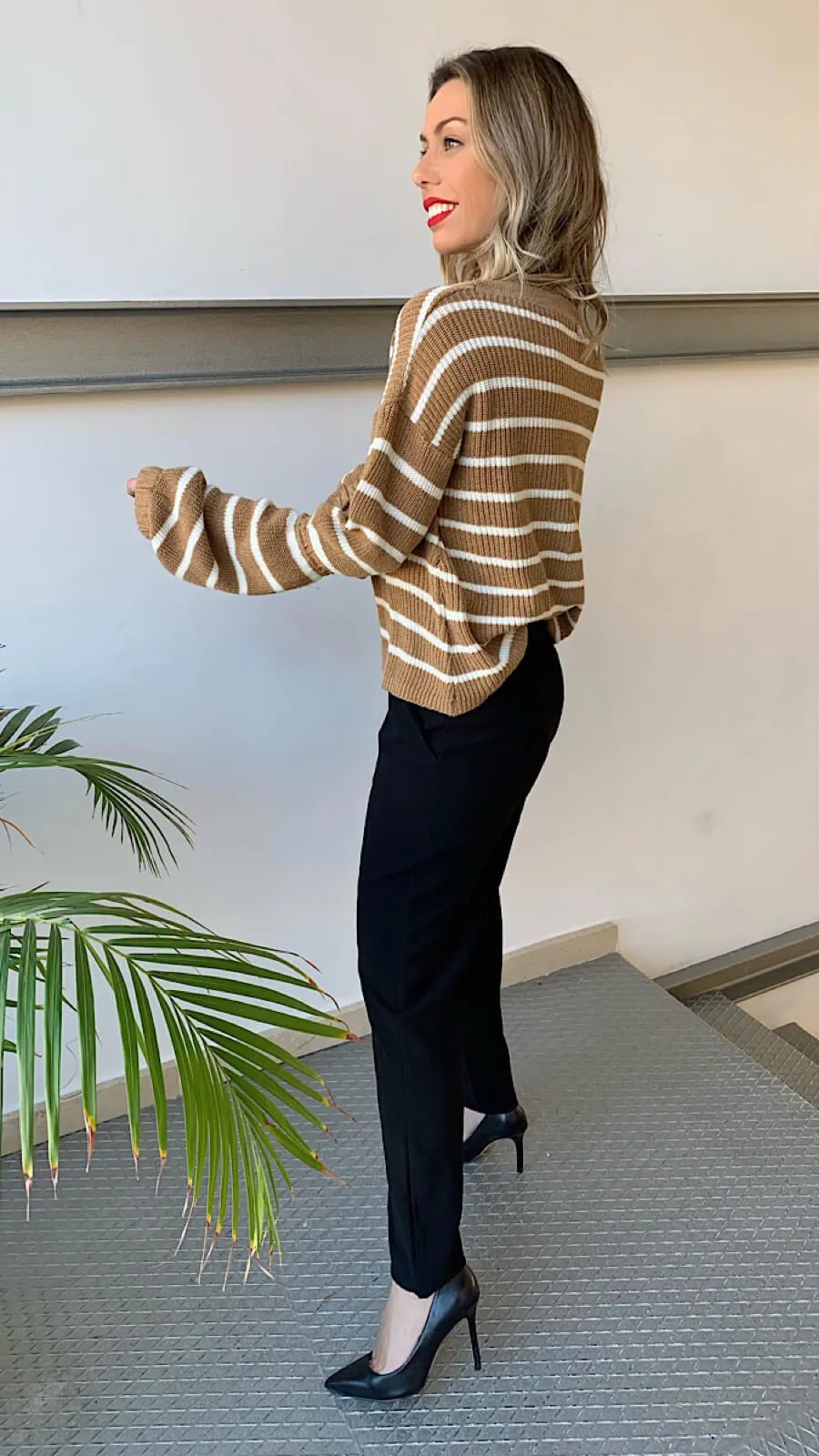 Pantalón Negro Botones