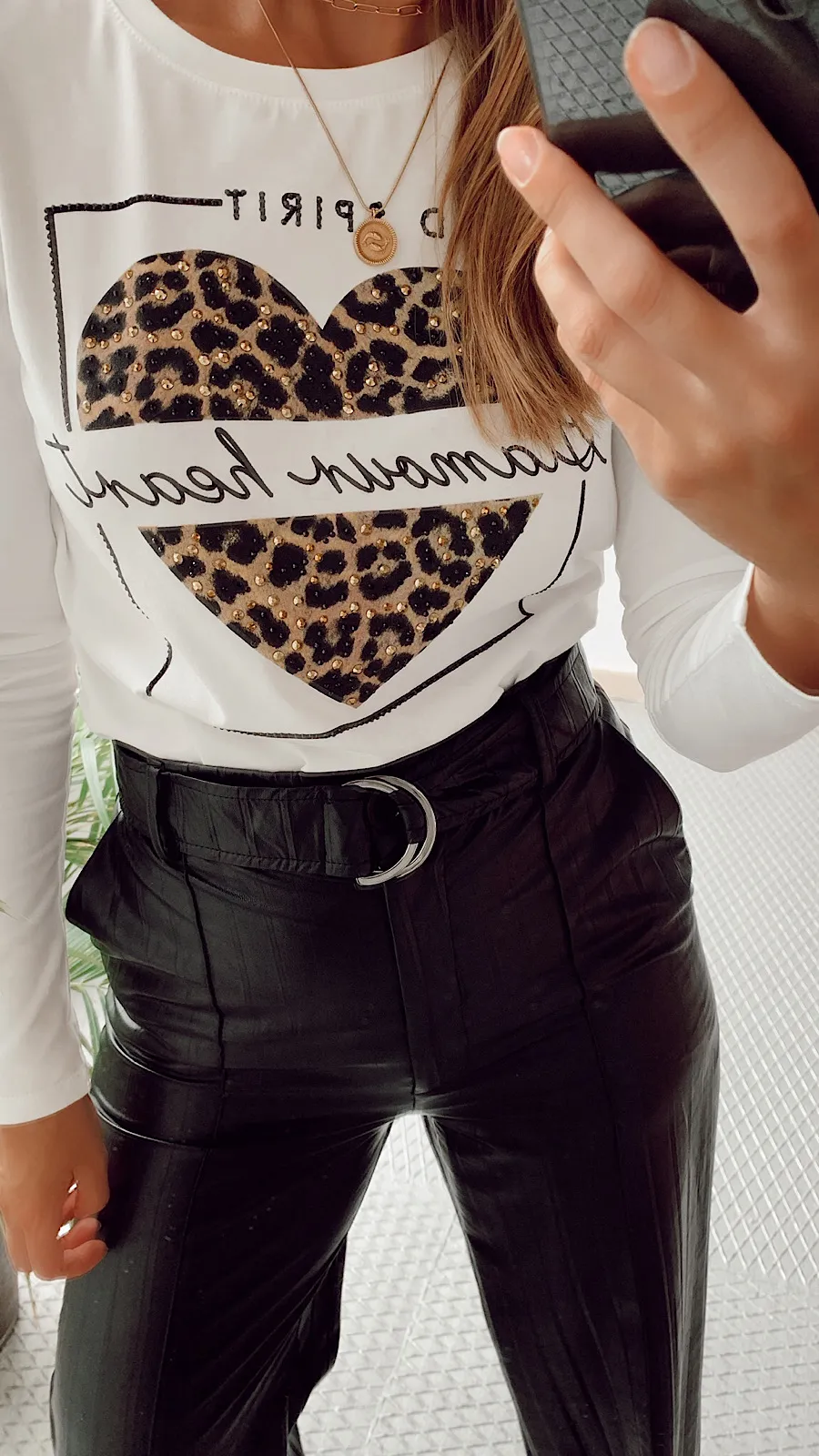 Pantalón Palazzo Plisado Negro Efecto Piel
