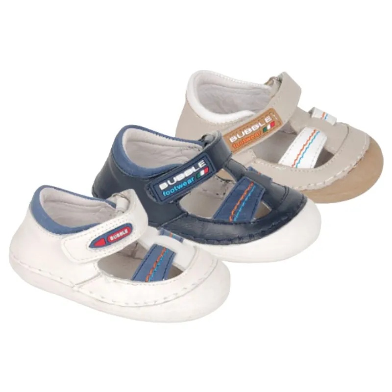Sandalias de piel con puntera para niño
