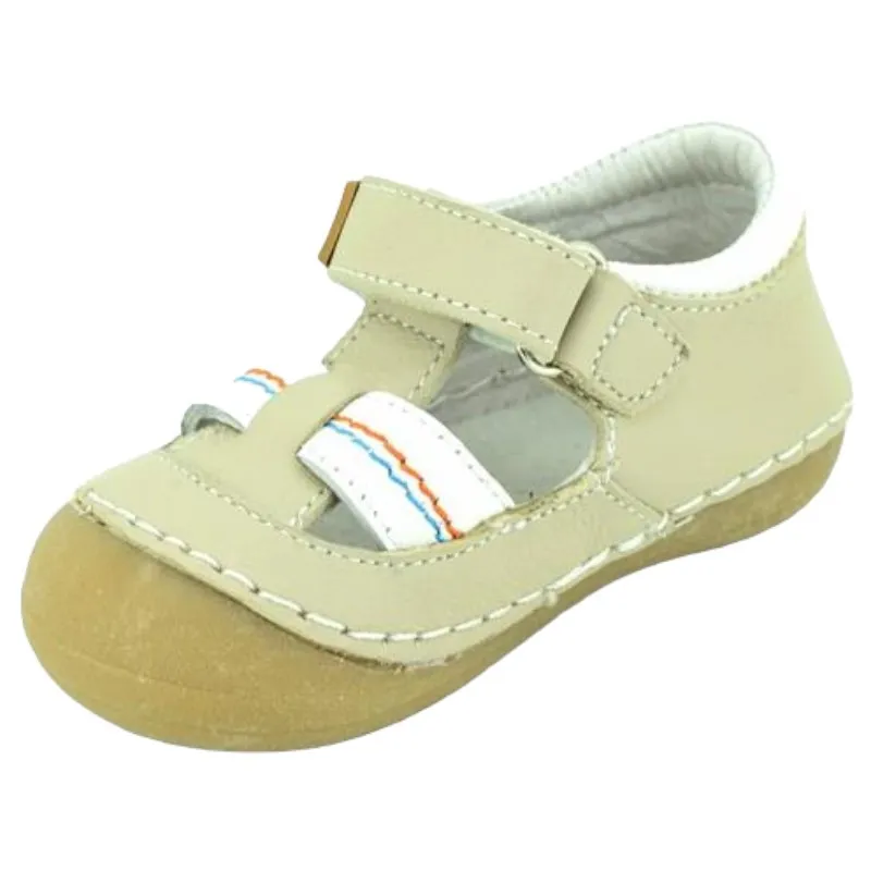 Sandalias de piel con puntera para niño