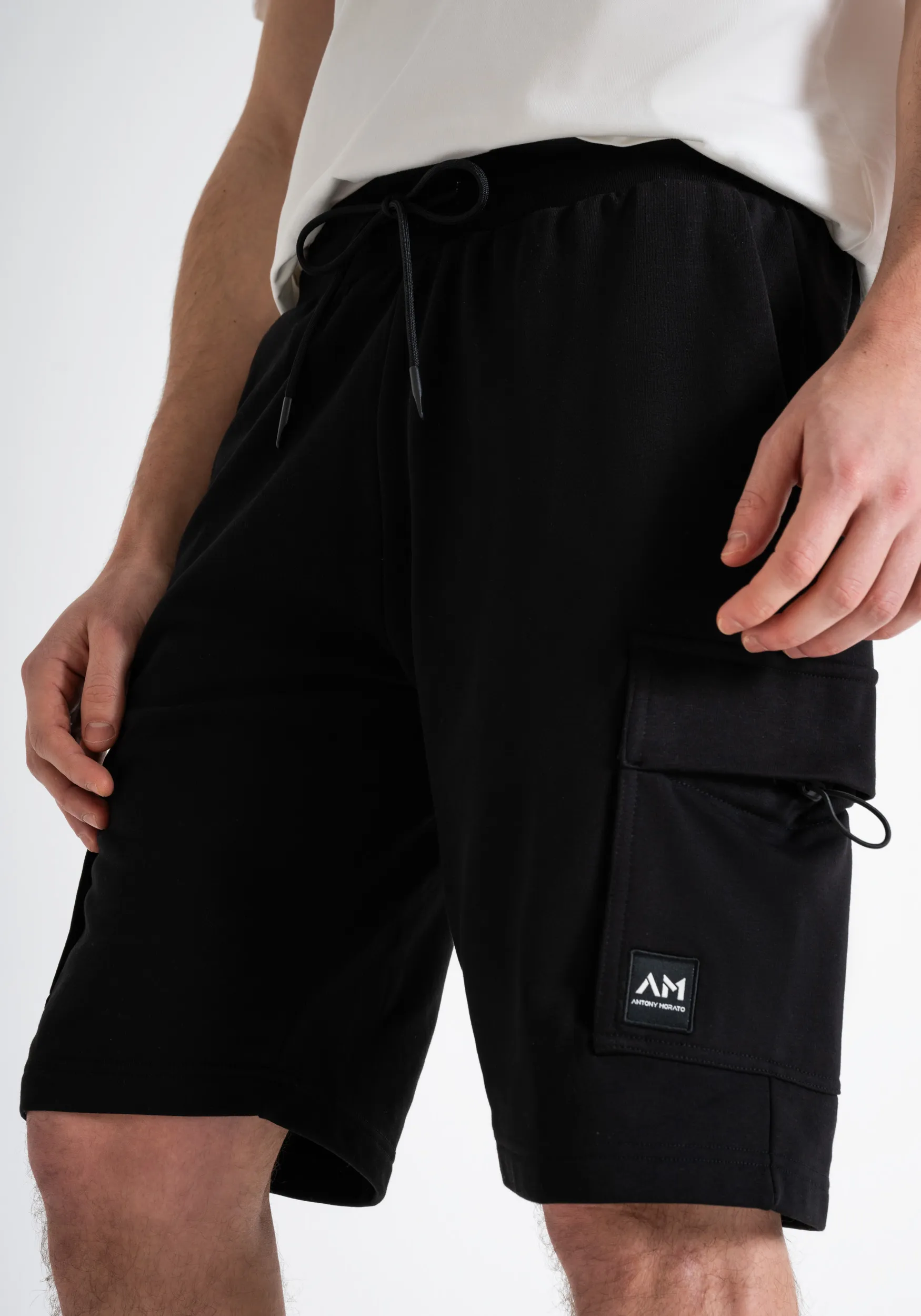 SHORT POLAR REGULAR FIT CON PARCHE LOGO