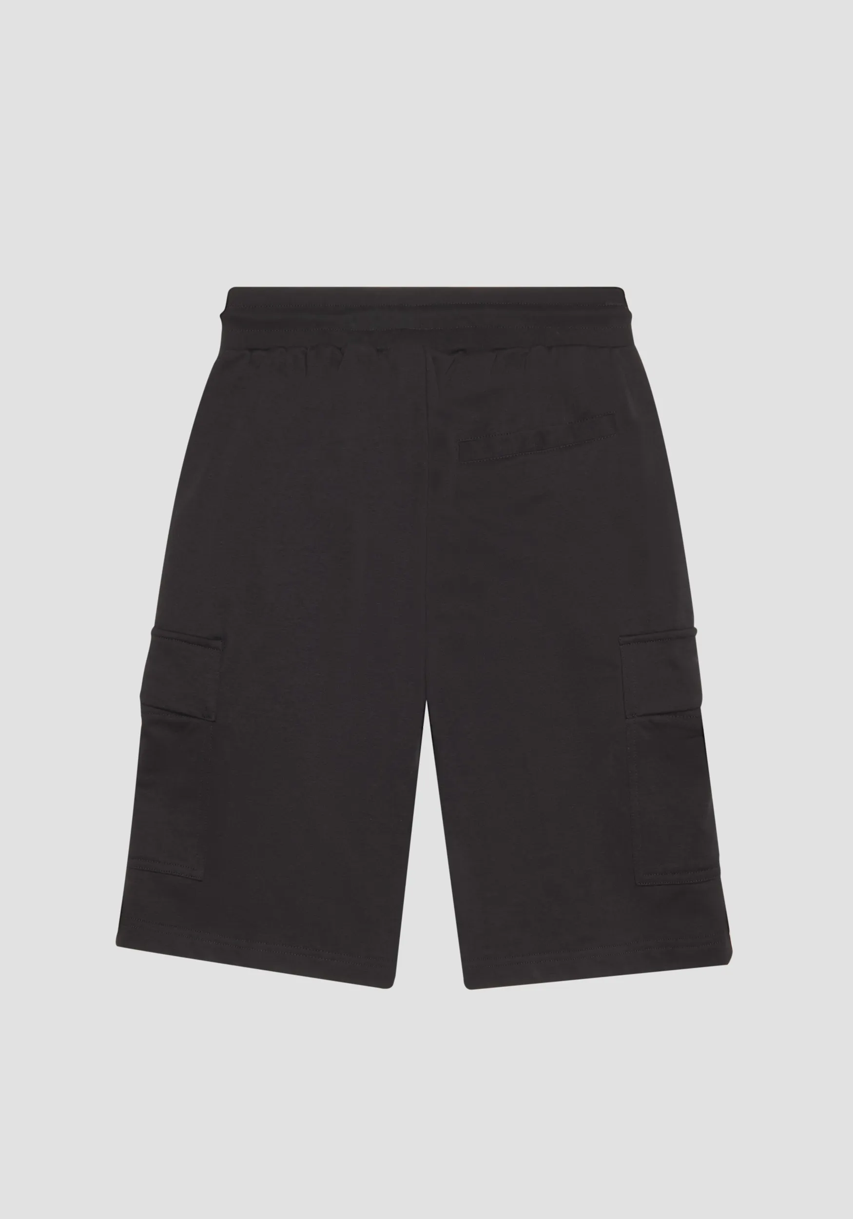 SHORT POLAR REGULAR FIT CON PARCHE LOGO