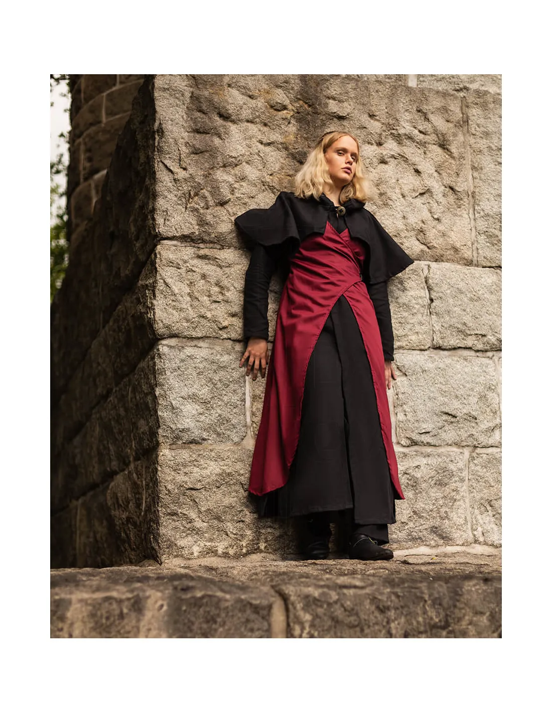 Sobrevesta medieval mujer modelo Vysera, burdeos