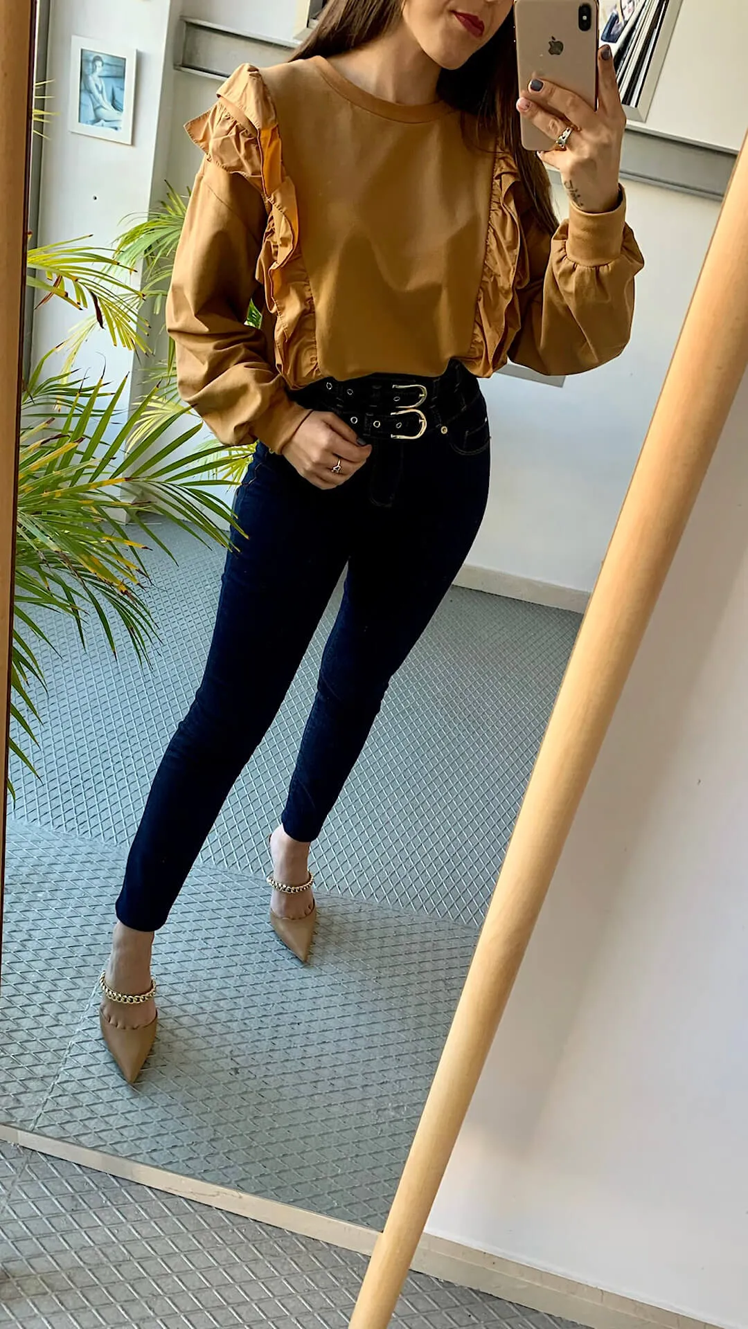 Suéter Camel Volantes