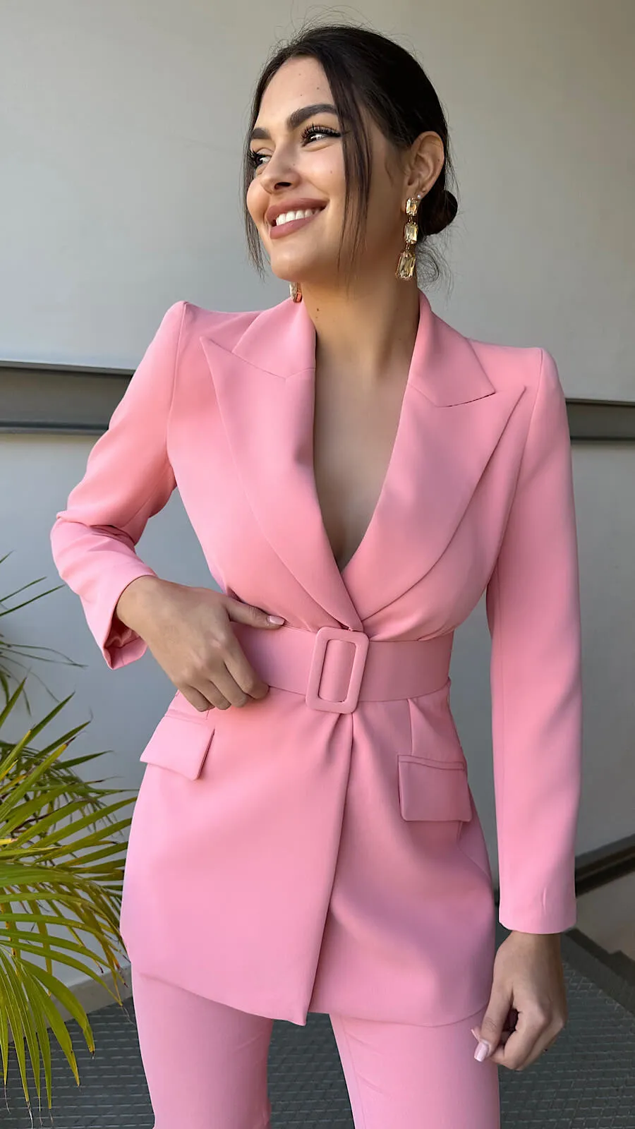 Traje Rose Diseño Escote Espalda