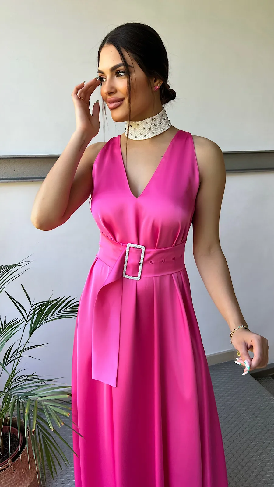 Vestido Fucsia Cuello Joya Desmontable