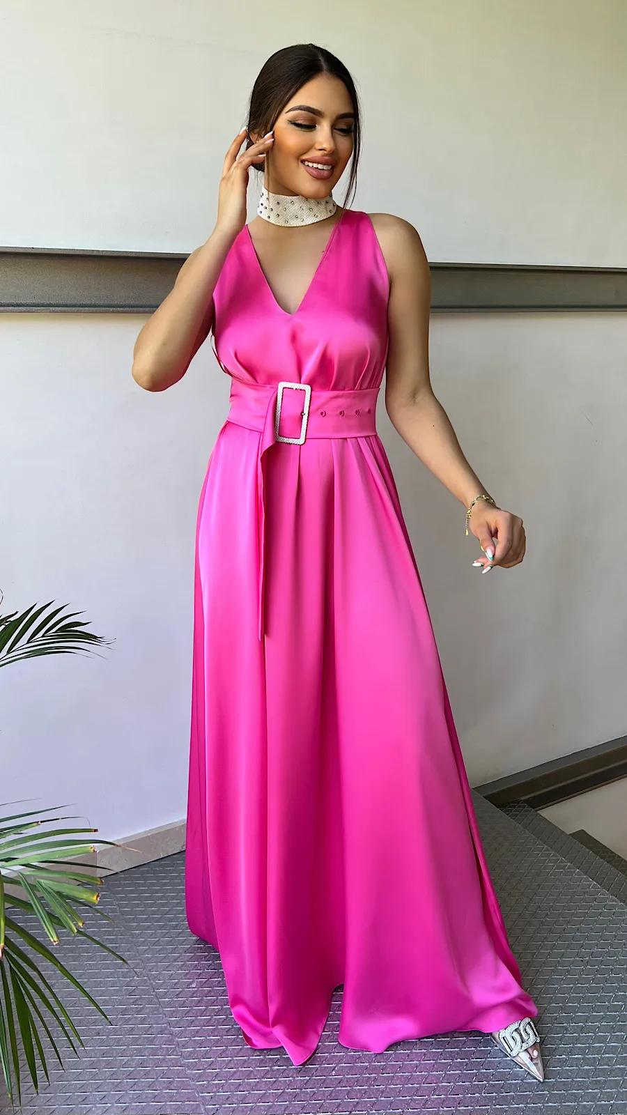 Vestido Fucsia Cuello Joya Desmontable