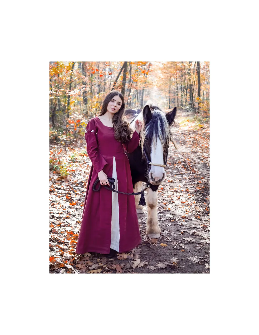 VESTIDO MEDIEVAL ROJOBLANCO MODELO LARINA