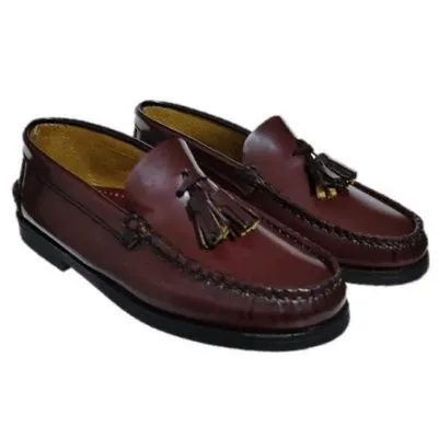 Zapato castellano borlas burdeos