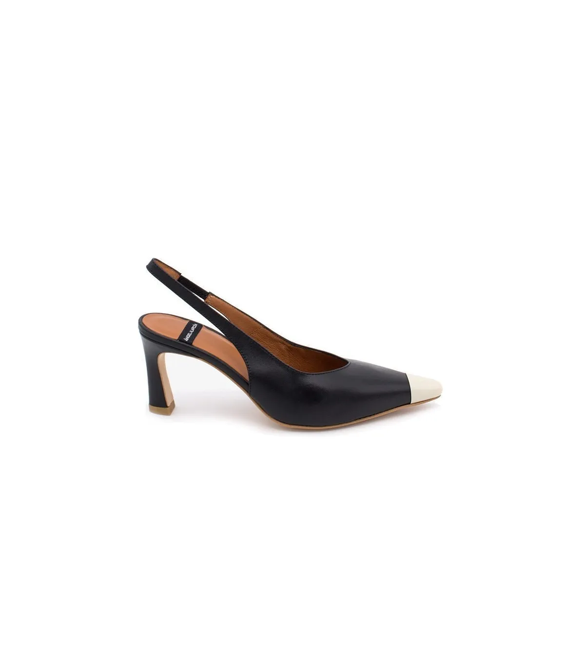 Zapato corte salón en negro