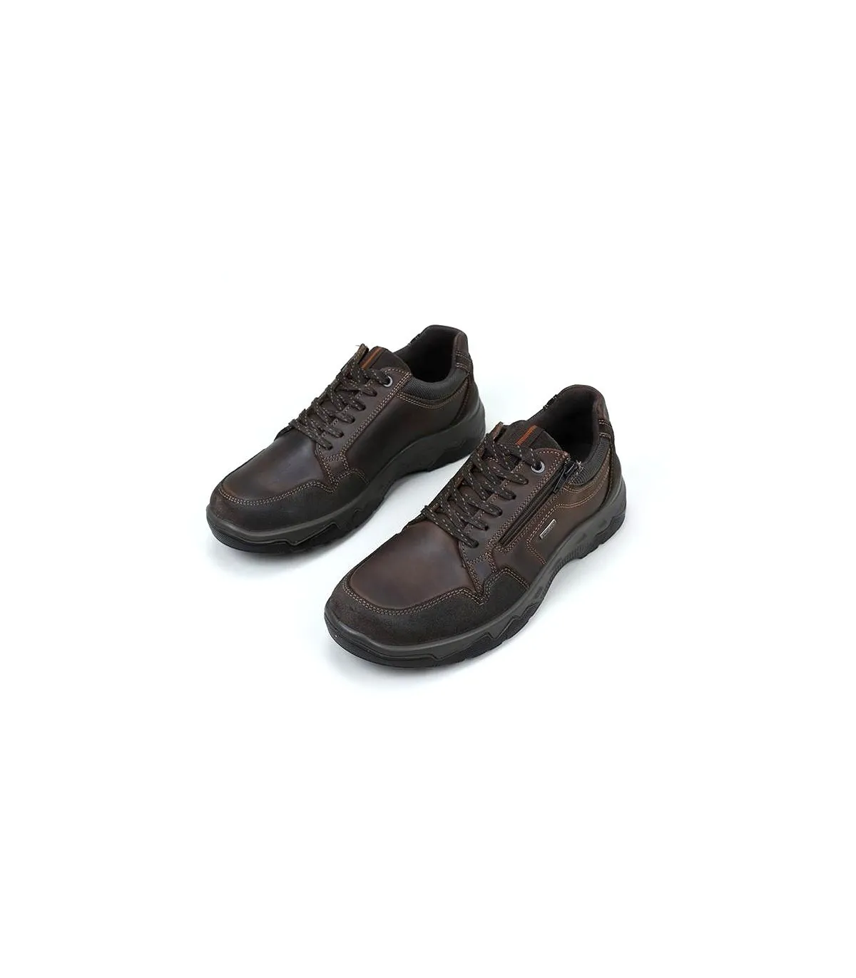 Zapato en piel nobuck de color café