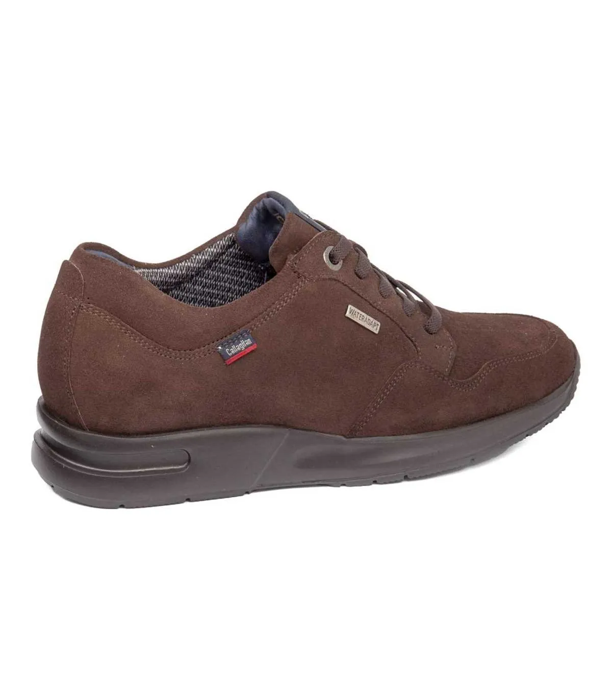 Zapato sport en ante de color marrón