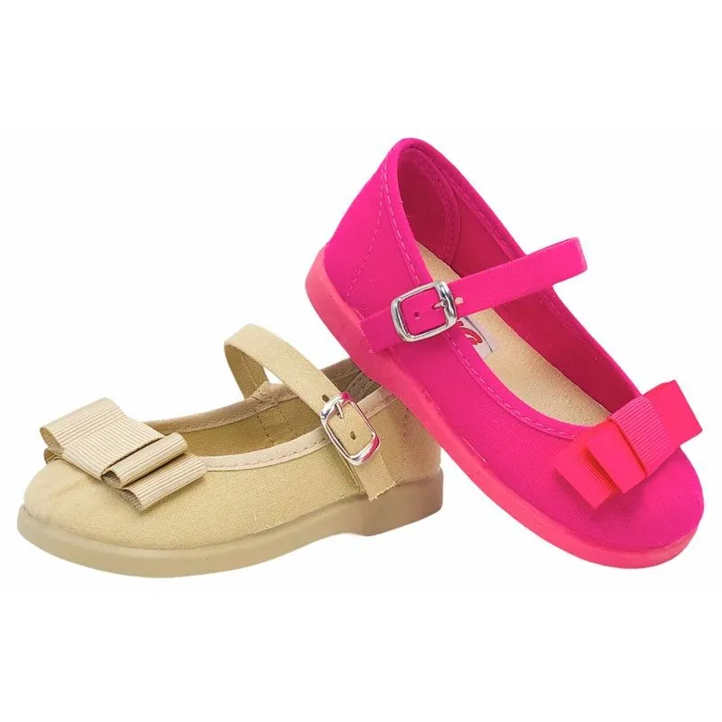 Zapatos de niña con lazo