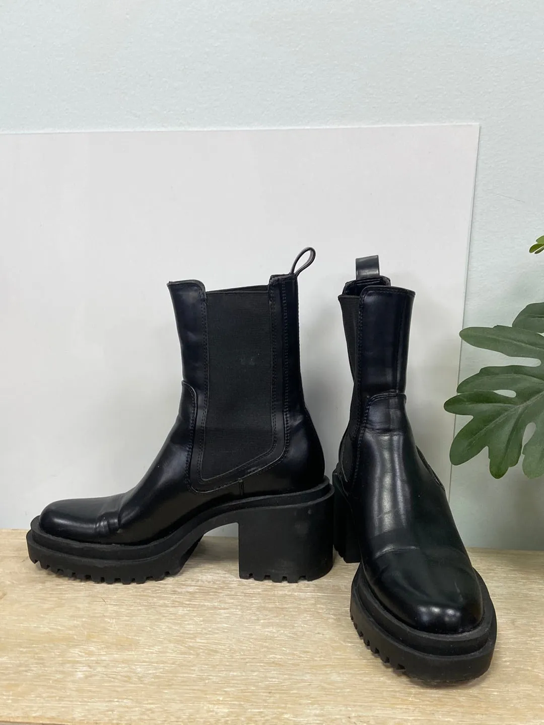 ZARA.Botines plataforma negros T.38 (Tara)